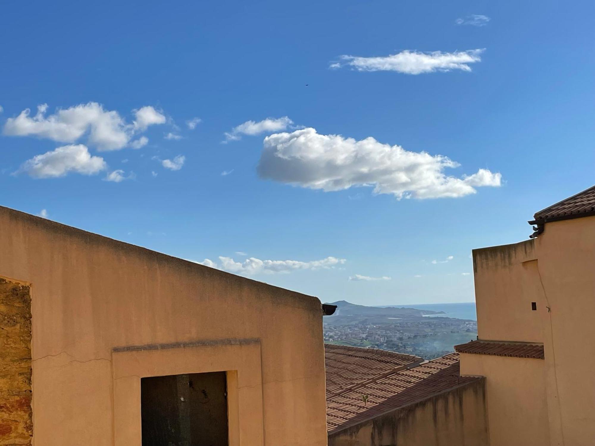 2 Apartments - Akragas Home 1 & 2 On Via Atenea City Center With View Agrigento Exterior photo