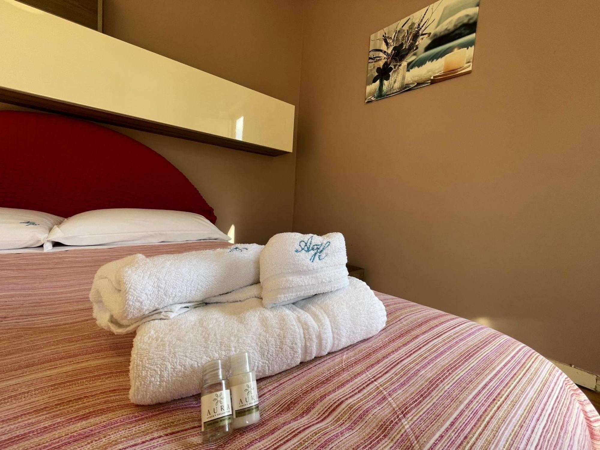 2 Apartments - Akragas Home 1 & 2 On Via Atenea City Center With View Agrigento Exterior photo